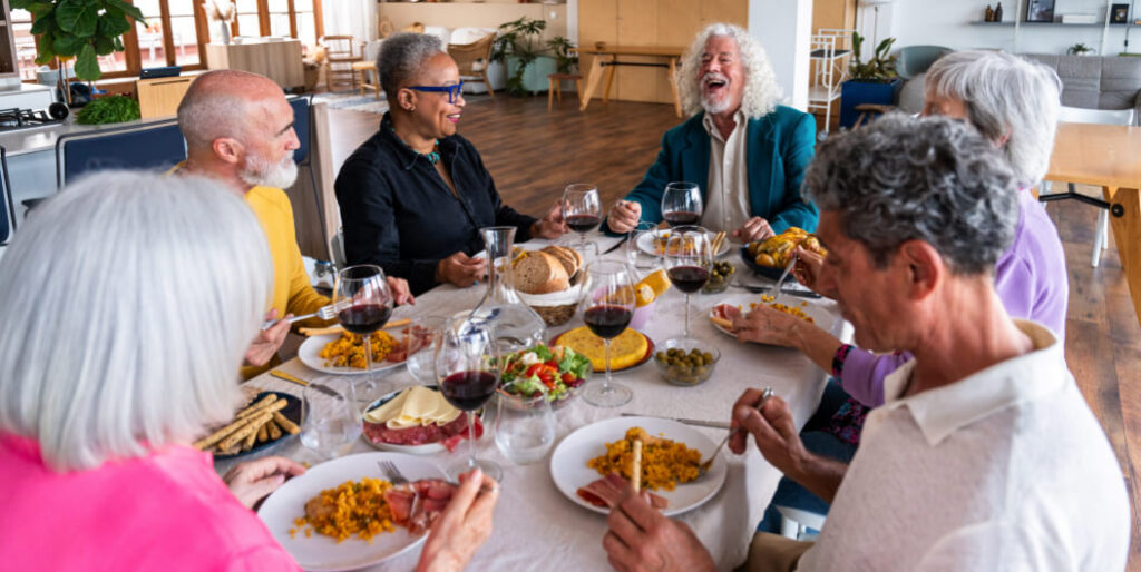 Communal Dining in Assisted Living to Build Resident Connections